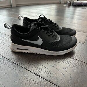 Nike Air Max Thea in Black & White Running Shoes US Size 9